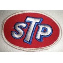 Patch ecusson STP fond rouge tour blanc gazoline & motor oil petit